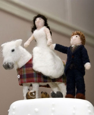 шотландская клетка в декоре свадебного торта