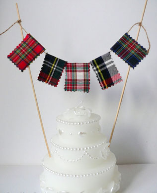 шотландская клетка в декоре свадебного торта