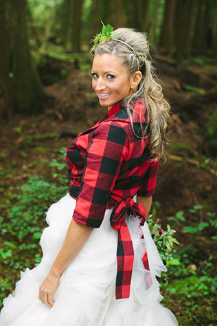 шотландская клетка в декоре свадьбы, образ невесты