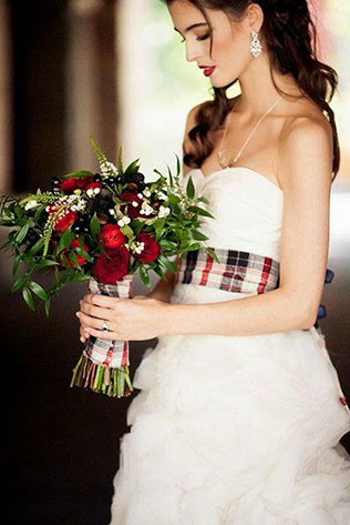 шотландская клетка в декоре свадьбы, образ невесты