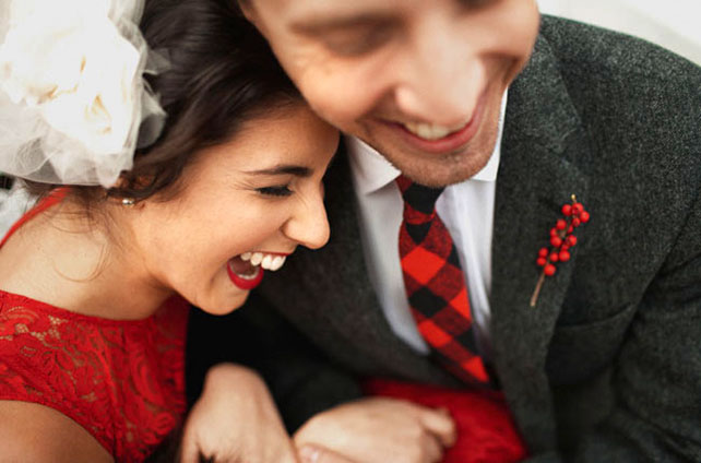 шотландская клетка в декоре свадьбы, галстук жениха