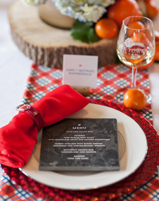 шотландская клетка в декоре свадьбы, декор стола