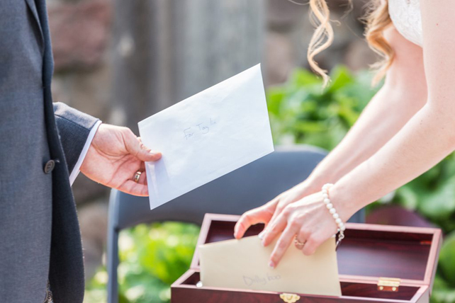  символическая свадебная церемония - письмо в будущее, Только представьте, как интересно будет достать шкатулку на одну из годовщин свадьбы и прочитать, каким вы видели своё совместное будущее, когда только решили быть вместе навсегда! 