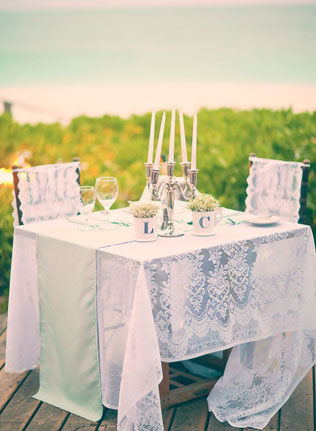 Стильные детали: текстурированные скатерти для свадьбы 