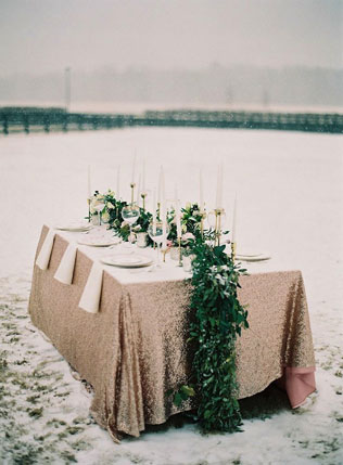 Стильные детали: текстурированные скатерти для свадьбы 