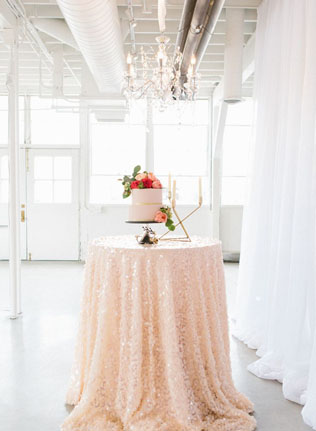 Стильные детали: текстурированные скатерти для свадьбы 