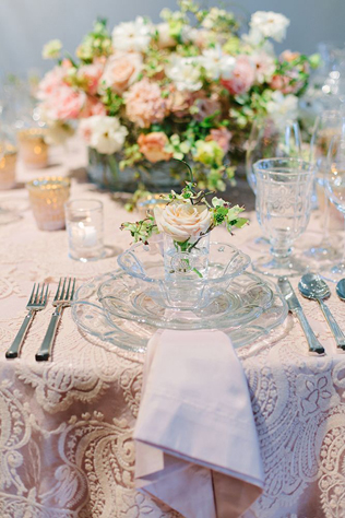 Стильные детали: текстурированные скатерти для свадьбы 