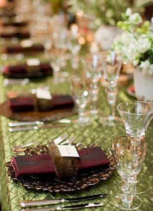 Стильные детали: текстурированные скатерти для свадьбы 