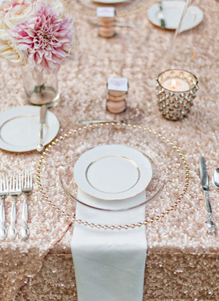 Стильные детали: текстурированные скатерти для свадьбы 