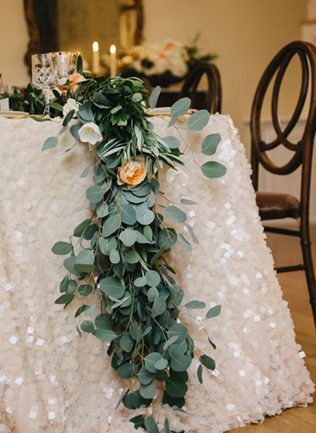 Стильные детали: текстурированные скатерти для свадьбы 