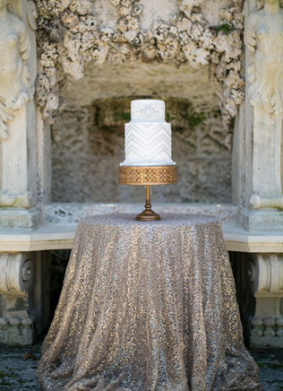 Стильные детали: текстурированные скатерти для свадьбы 