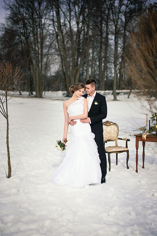 зимняя свадебная фотосессия, жених и невеста