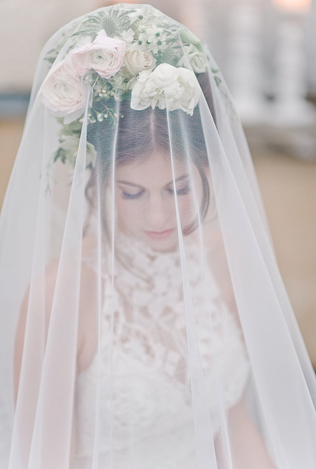 Цветочное вдохновение: сочетаем фату и венок невесты 