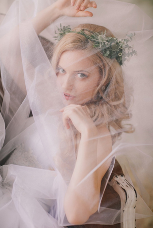 Цветочное вдохновение: сочетаем фату и венок невесты 