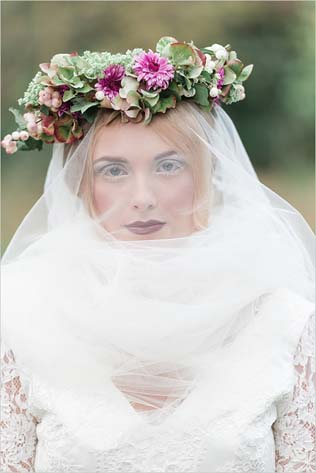 Цветочное вдохновение: сочетаем фату и венок невесты 