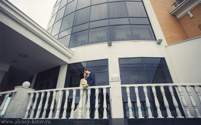 советы начинающим фотографам, съемка в городе и в помещении