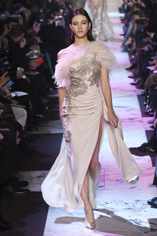 Spring 2018 Couture: 40 платьев, достойных невест 