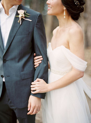 40 элегантных свадебных платьев со спущенными бретелями 