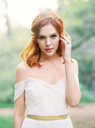 40 элегантных свадебных платьев со спущенными бретелями 