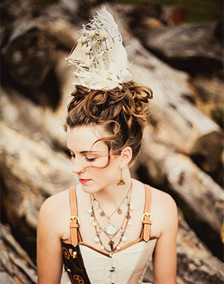 прическа и макияж невесты в стиле стимпанк