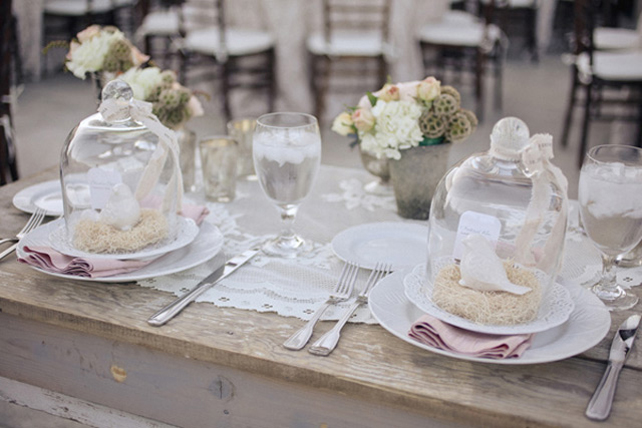 Свадьба в деталях: стеклянный колпак-клош 