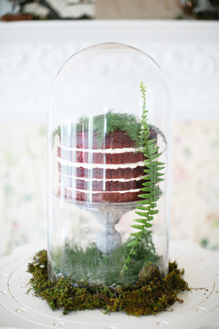 Свадьба в деталях: стеклянный колпак-клош 