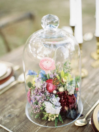 Свадьба в деталях: стеклянный колпак-клош 