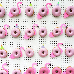 Стена из пончиков: 30 лучших идей для свадьбы 