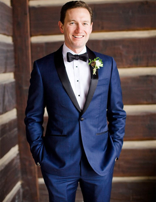  синий смокинг жениха 