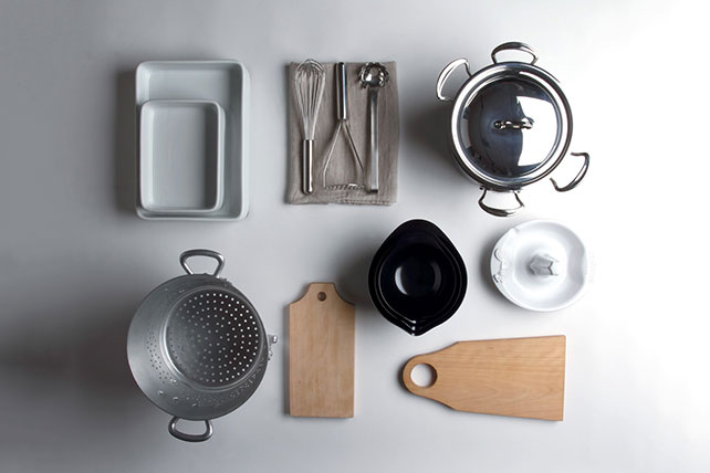 сундук с посудой из магазина Глобус Гурмэ, предметы в сундуке, кухонная утварь