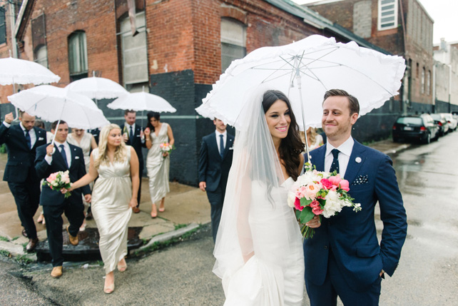 Романтика: свадьба под дождем 