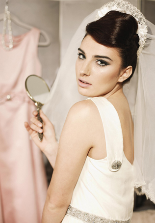 свадьба в стиле 1960-х годов, образ невесты 