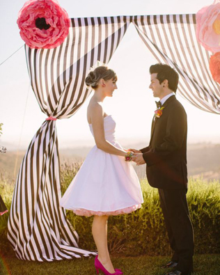 свадьба в стиле 1960-х годов, свадебная арка 