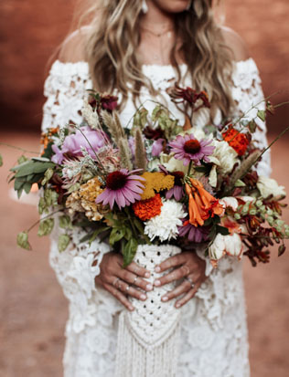 свадьба в стиле 1970-х годов, букет невесты 