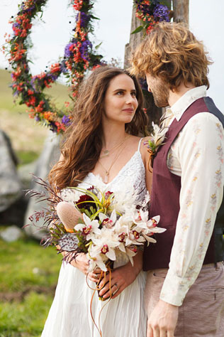 свадьба в стиле 1970-х годов, образы жениха и невесты