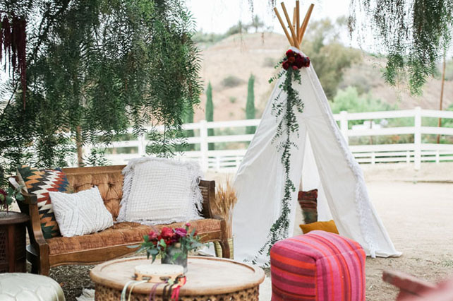 свадьба в стиле 1970-х годов, детали свадьбы 