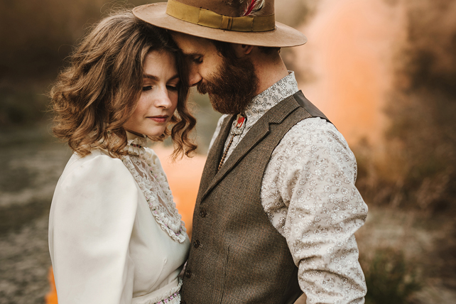 свадьба в стиле 1970-х годов, образы жениха и невесты 