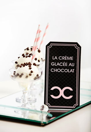 свадьба в стиле Шанель, сладкий стол