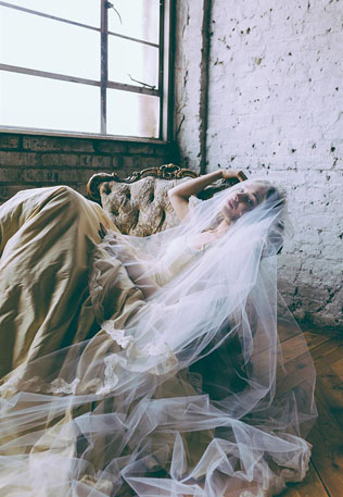 Изысканная простота: свадьба в стиле лофт, образ невесты 