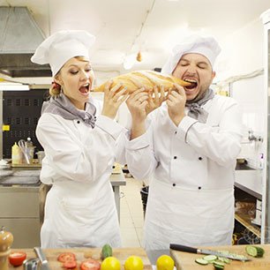 Максим и Юля: свадебно-гастрономический мюзикл «Кухня»