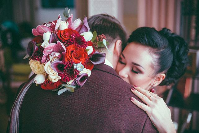 зима, жених и невеста, букет невесты