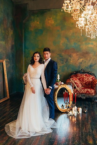 Свадебная фотосессия в дворцовом стиле, жених и невеста