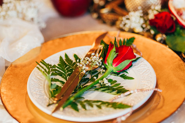 Свадебная фотосессия в дворцовом стиле, сервировка стола