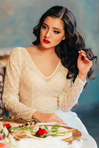 Свадебная фотосессия в дворцовом стиле, макияж невесты