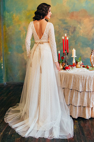 Свадебная фотосессия в дворцовом стиле, платье невесты