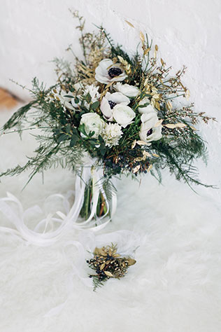 Свадебная фотосессия в стиле бохо, букет невесты, бутоньерка жениха