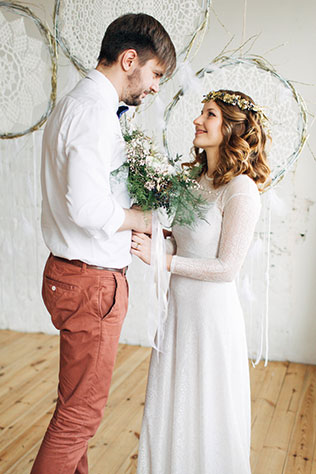 Свадебная фотосессия в стиле бохо, жених и невеста