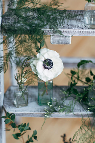 Свадебная фотосессия в стиле бохо, флористика, детали декора, стремянка с цветами