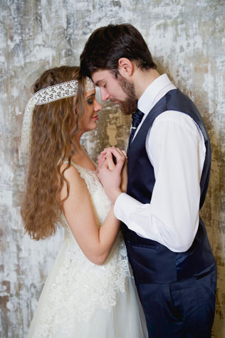 Свадебная фотосессия в стиле хендмейд, жених и невеста