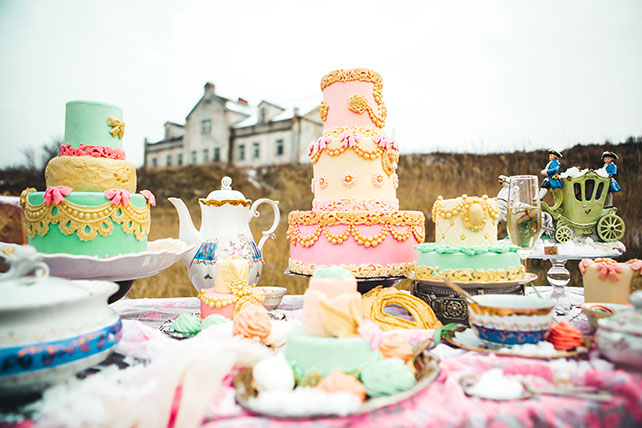 свадебная фотосессия в стиле Марии-Антуанетты, сладкий стол